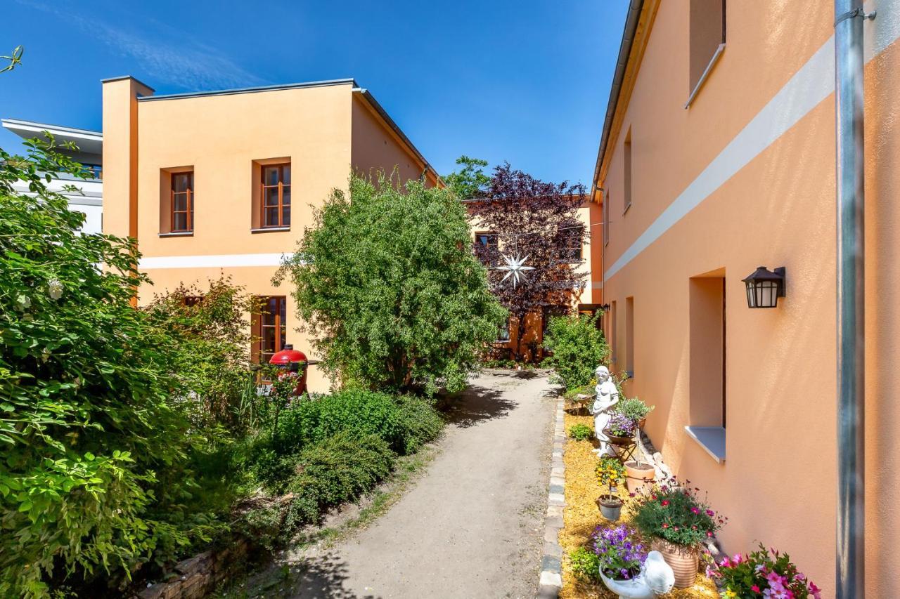 Idyllisches Haus Mitten In Berlin Berlim Exterior foto
